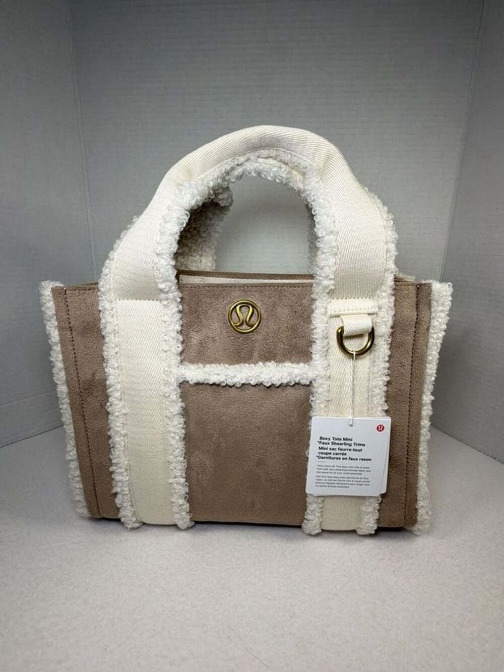 Lululemon Boxy Tote Mini Faux Shearling Trims One Size Snow Winter Vacation